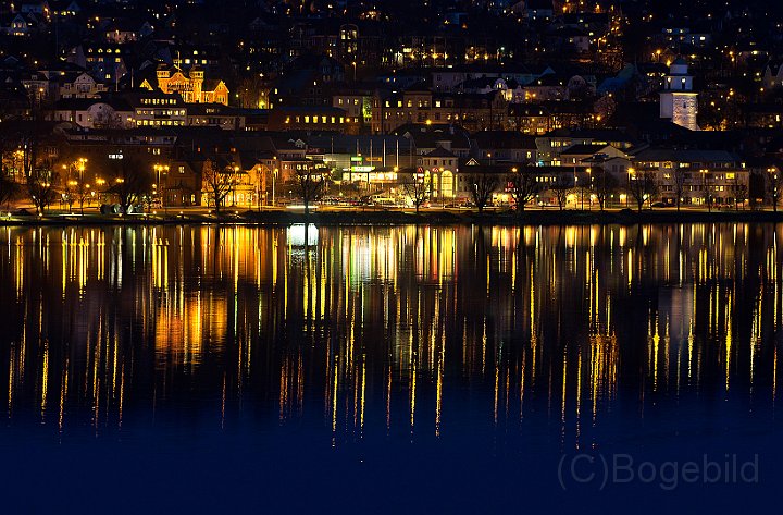 Ulricehamn-stadsvy-vinternatt-5.jpg